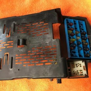 Support Boite à fusible Renault Megane Scenic 99-02 - Renault 7703397911