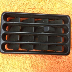 Grilles d'aeration console centrale Peugeot 106 1.1 Essence 1996 - MGI