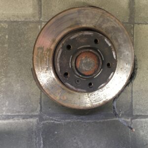 Wielnaaf + Remschijf Vooraan Links BMW 316i COMPACT 1.6L Benzine 1995 E36