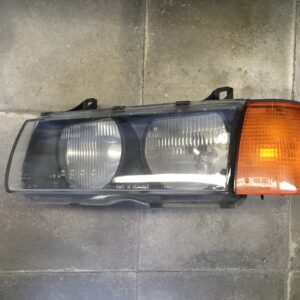 Phare gauche + clignotant BMW 316i COMPACT 1.6L Essence 1995 E36 - Hella 145205-00