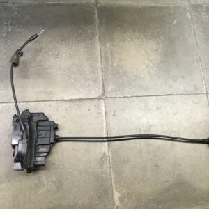 Door lock at the front right Renault clio III – 300125F