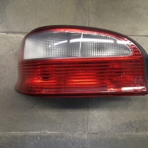 Achterlicht links zonder platina Citroen Saxo 1.1 Essence 1997