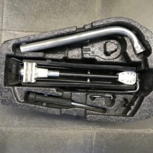 Jack set used VW Polo V 3 cyl. 1.2L Gasoline Injection 2011 - 6Q0012115H