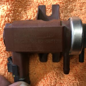 Solenoid valve used Peugeot Citroen - Pierburg 9652570180