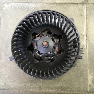 Heating and ventilation fan motor  VW GOLF MK7 - VW AG Denso Bosch 5Q0907521E
