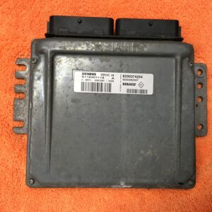 Engine Computer ECU Renault Clio 2 - Siemens S118301118 Renault 8200374254