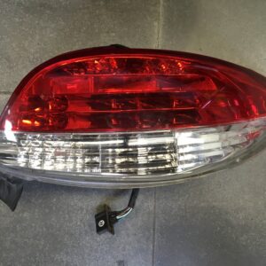 Feu arrière droit Peugeot 206