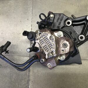Pompe haute pression + support Renault megane II Bosch 8200108225