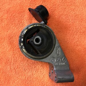 Engine Mount  Mitsubishi Spacestar 1.6 Gasoline 16V 2004 - Mitsubishi 4618076