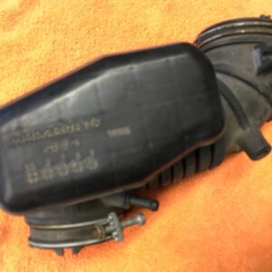 Tuyau d'aspiration air Mitsubishi Colt 1995/2004 - MR239678