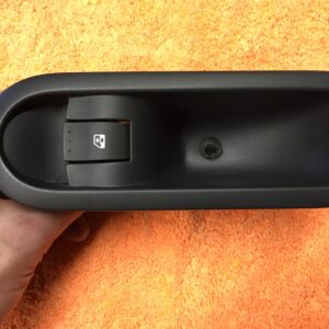Commutateur vitre arrière gauche Renault Megane II - Renault 156015540