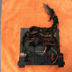 Calculateur BCM Golf V 2006 - VW AUDI 3C0937049D