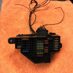 Boîtier à fusibles principal habitacle Golf V 2006