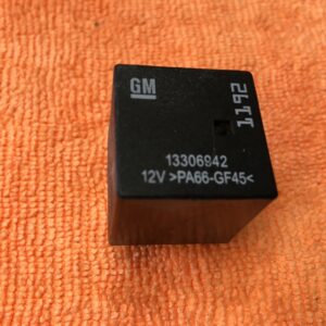 Relais GM 13306942