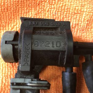 Electrovanne VW Golf Polo Passat - VW 1J0906283A