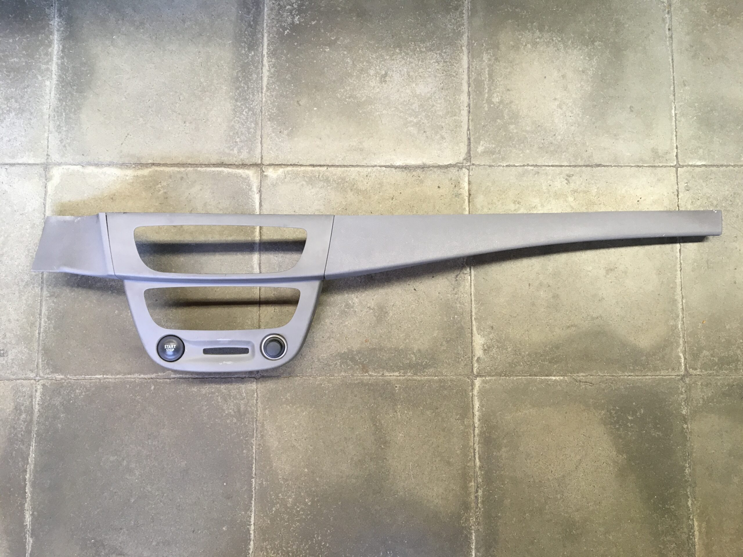 Garniture tableau de bord Renault Megane Mk1 2009 Faurecia 682600021R
