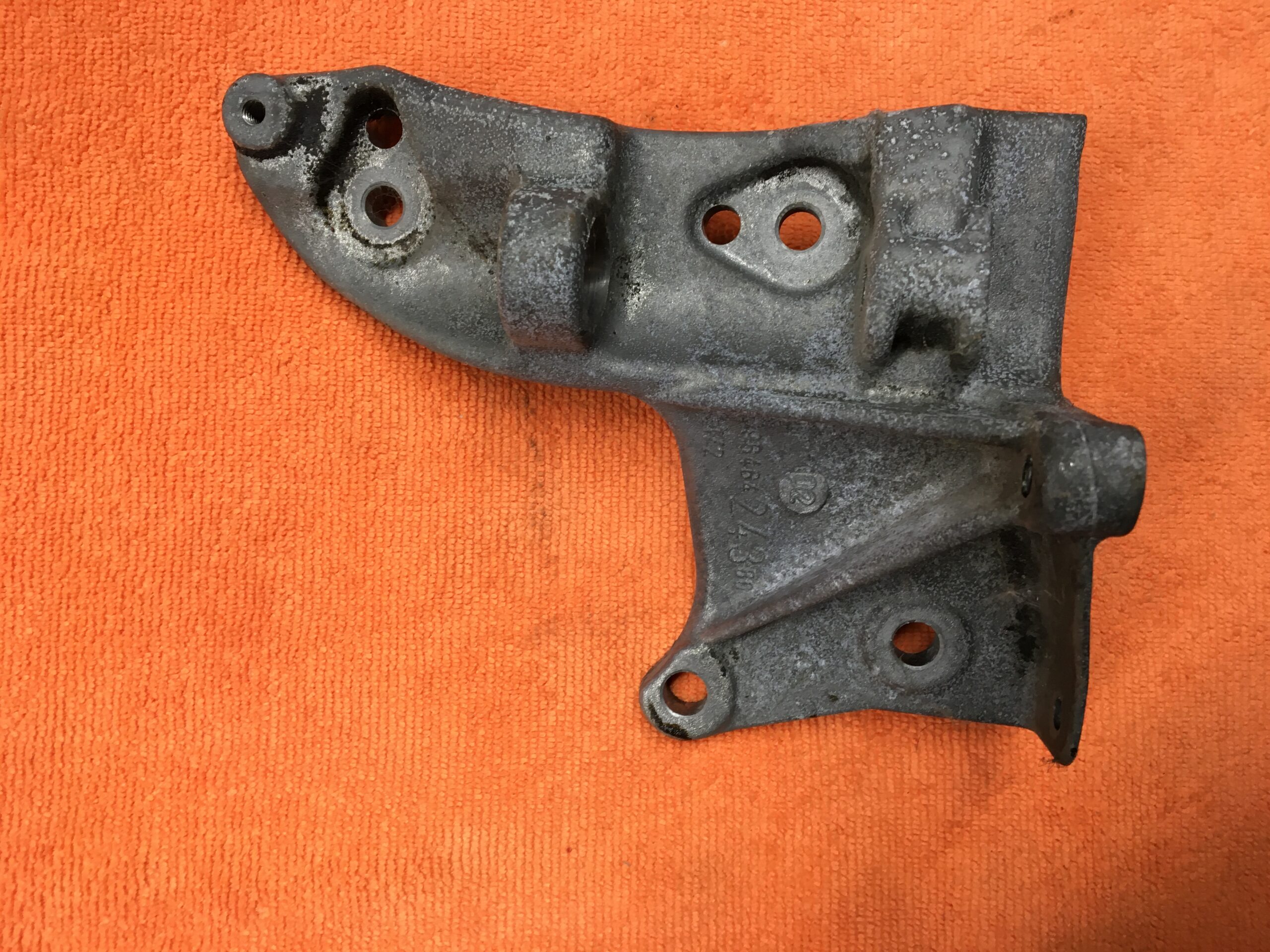 Support alternateur Peugeot Citroen  – 9646424380