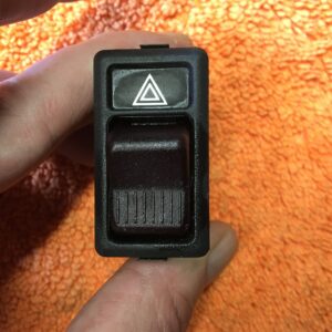 Commutateur feu de détresse Ford Fiesta II - 82FG13A350AA