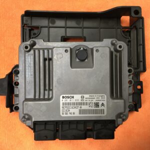 Motormanagementsysteem ECU Peugeot 407 SW 1.6 HDi - Bosch 0281011633 - 9658274680