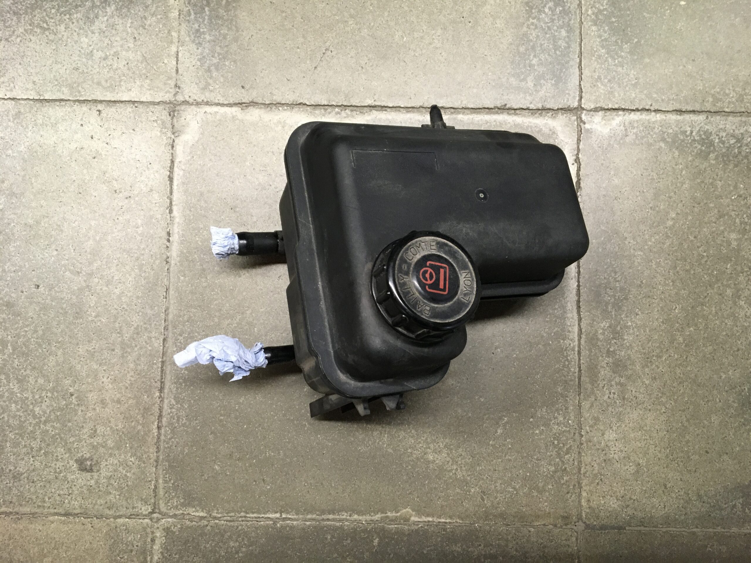 Réservoir liquide de direction assistée Peugeot 407 SW 1.6 Hdi 2005 – 9654185480